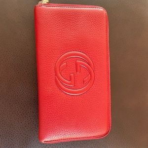 Gucci wallet Red with gold hardware